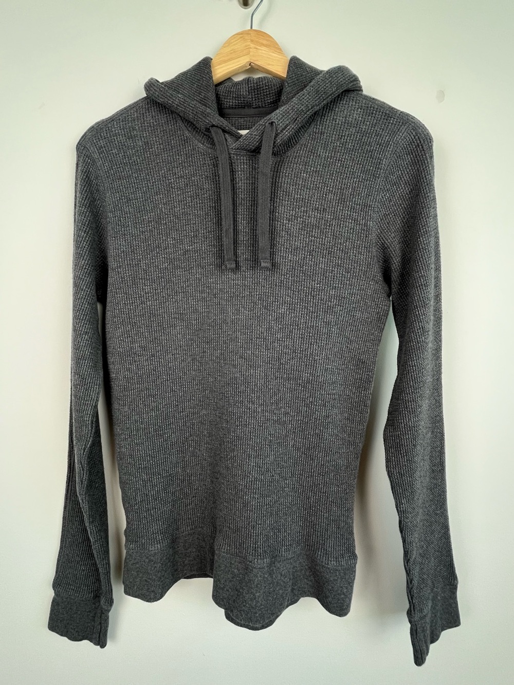 Everlane gray waffle thermal 100% organic cotton hoodie top, size XS.